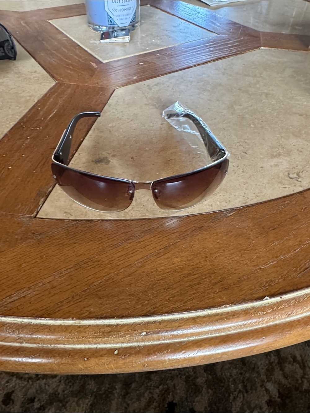 Ladies fashion  Sunglasses with  gold Frame